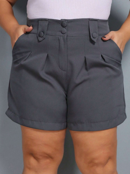 Shorts femininos plus size,Shorts de alfaiataria plus size,Moda plus size verão,Roupas tamanho grande femininas,Shorts sociais plus size,​Shorts elegantes plus size,Shorts meio coxa plus size