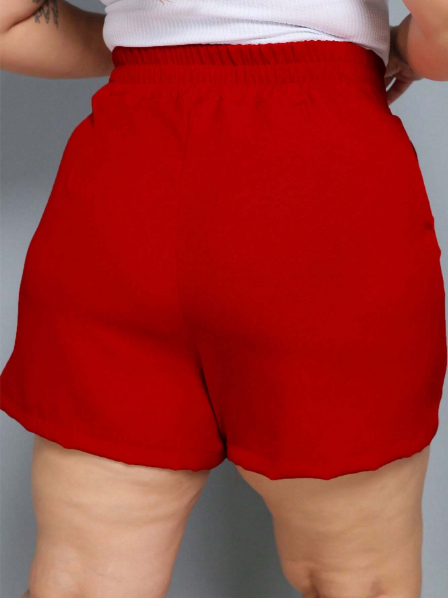Shorts femininos plus size,Shorts de alfaiataria plus size,Moda plus size verão,Roupas tamanho grande femininas,Shorts sociais plus size,​Shorts elegantes plus size,Shorts meio coxa plus size