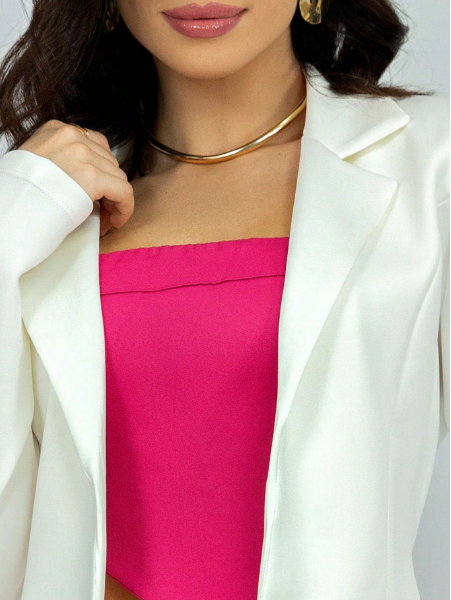 Blazer feminino alfaiataria,Blazer social feminino elegante,Blazer feminino acinturado,Blazer longo feminino atemporal,Sobretudo feminino de alfaiataria,Blazer feminino para trabalho,Blazer social feminino sofisticado
