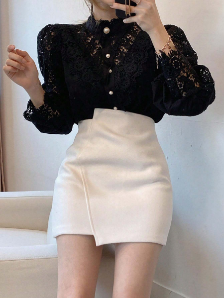 Camisa feminina manga longa,Camisa de renda feminina,Camisa com botões elegante,Camisa social feminina manga longa,Camisa feminina com detalhes em renda,Camisa feminina para trabalho,Camisa de manga longa com renda
