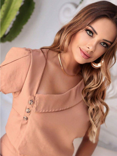 Conjunto feminino de alfaiataria,
Saia e blusa de alfaiataria,
Conjunto social feminino,
Conjunto feminino elegante,
Conjunto de saia e blusa para trabalho,
Conjunto feminino moda executiva,
Conjunto feminino de verão,