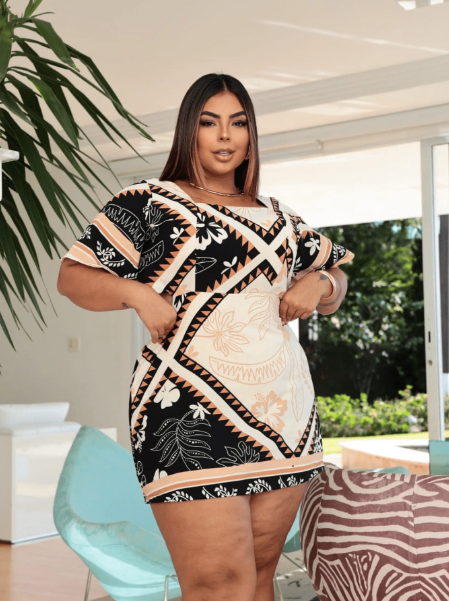 Macaquinho plus size,Vestido plus size,Macaquinho feminino plus size,Vestido macaquinho plus size,Macaquinho curto plus size,Macaquinho estampado plus size,Macaquinho casual plus size