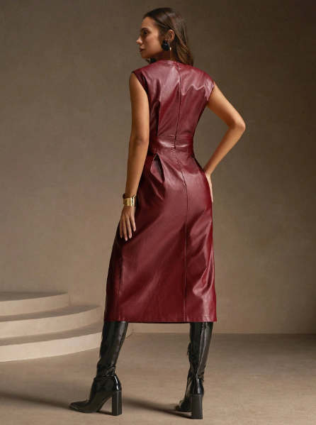 Vestido de couro longo,
Vestido de couro sintético longo,
Vestido de couro ecológico longo,
Vestido de couro PU longo,
Vestido de couro preto longo,
Vestido de couro sem mangas longo,
Vestido de couro com decote redondo longo